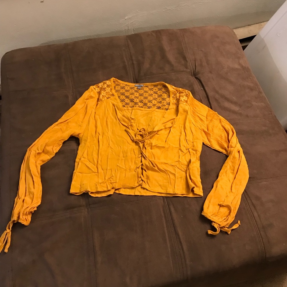 NEVER WORN Charlotte Russe Cropped long sleeve top - Picture 2 of 3